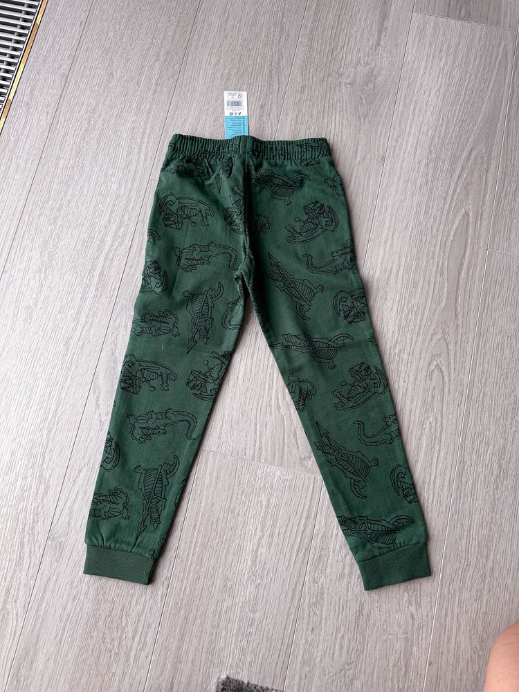 Spodnie 122 nowe dresy dresowe zielone w krokodyle aligator