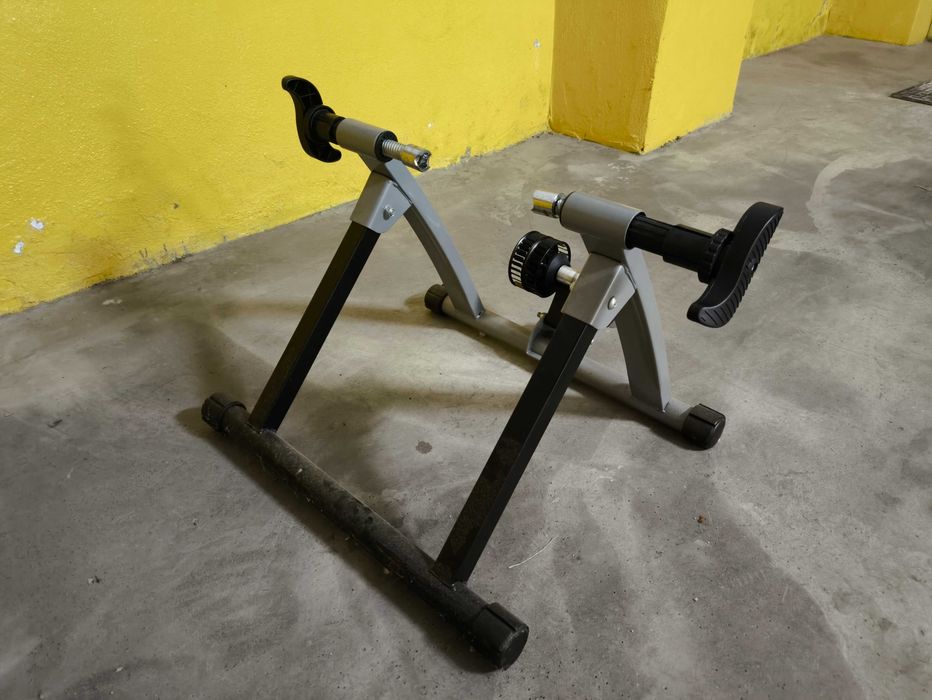 Rolo de treino de bicicleta