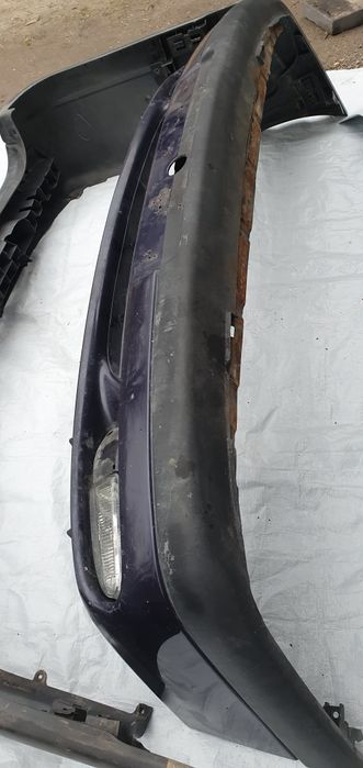 Бампер  рено лагуна 1..універсал