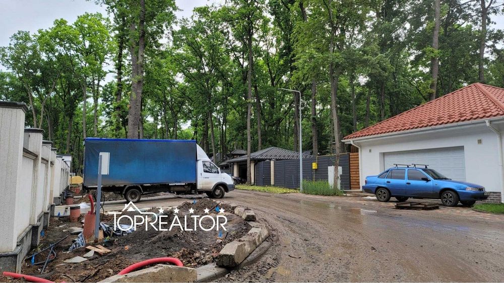 Без комиссии Офис продаж участок 14 сот в коттеджном пос. Форест