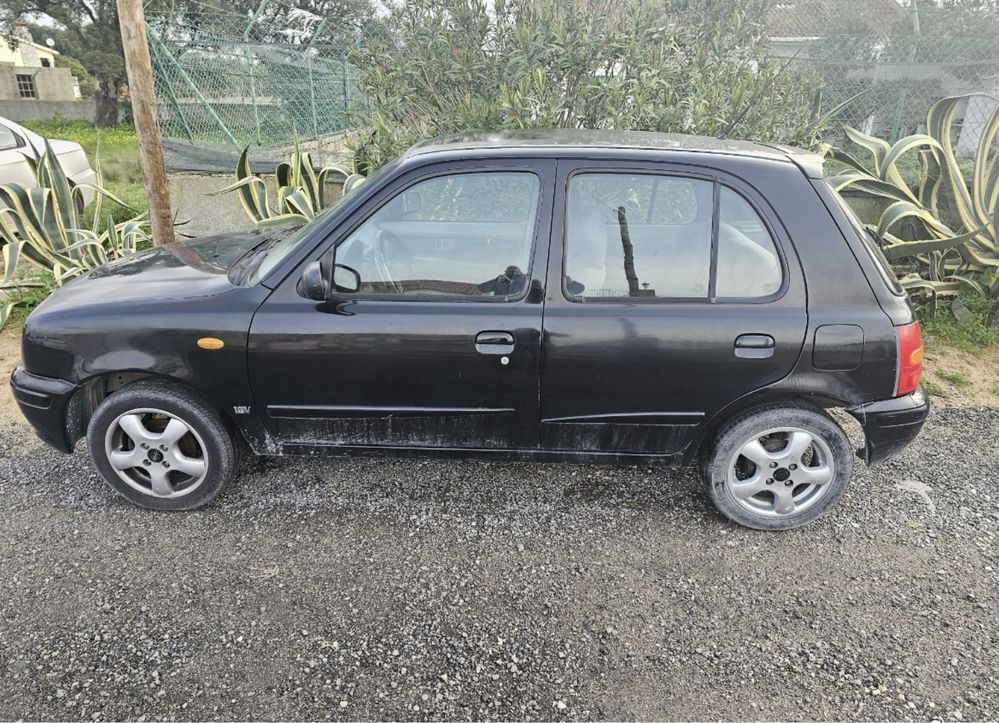 Micra K11 para peças