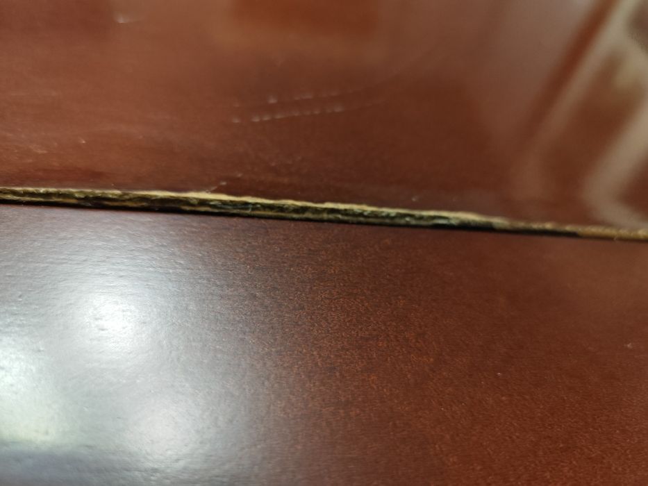 Stół i krzesła dębowe.