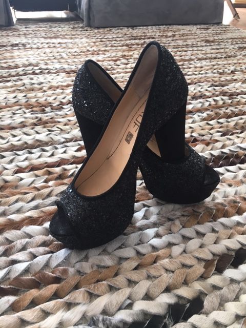Sapatos pretos T.38-39 glitter da marca PROF