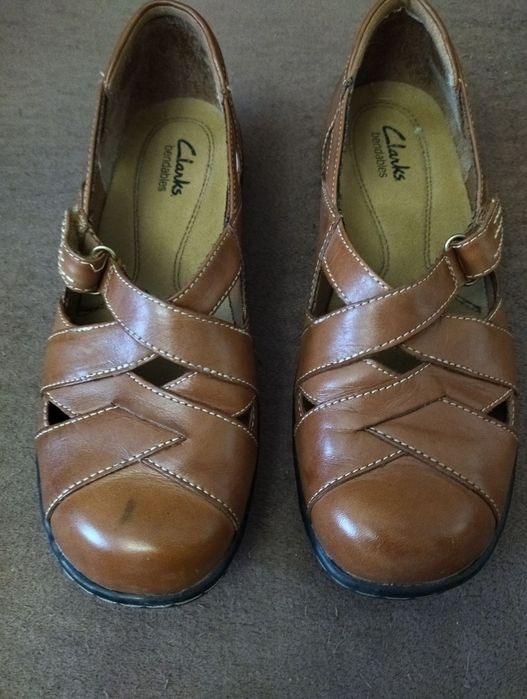 Туфлі бренда Clarks 37,5/24
