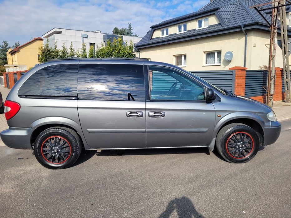 Chrysler Voyager 2.4 benzyna/ lpg  7-osób