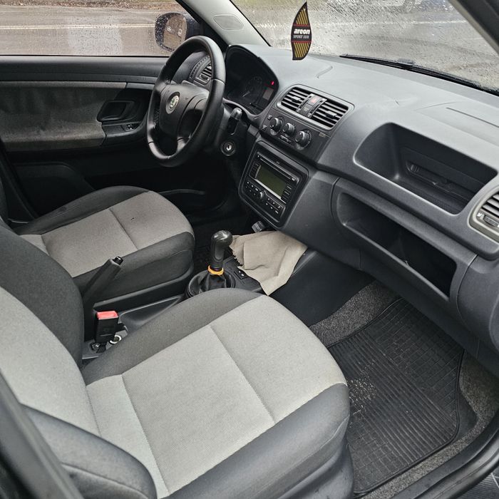 Skoda fabiaCombi  Шкода фабия