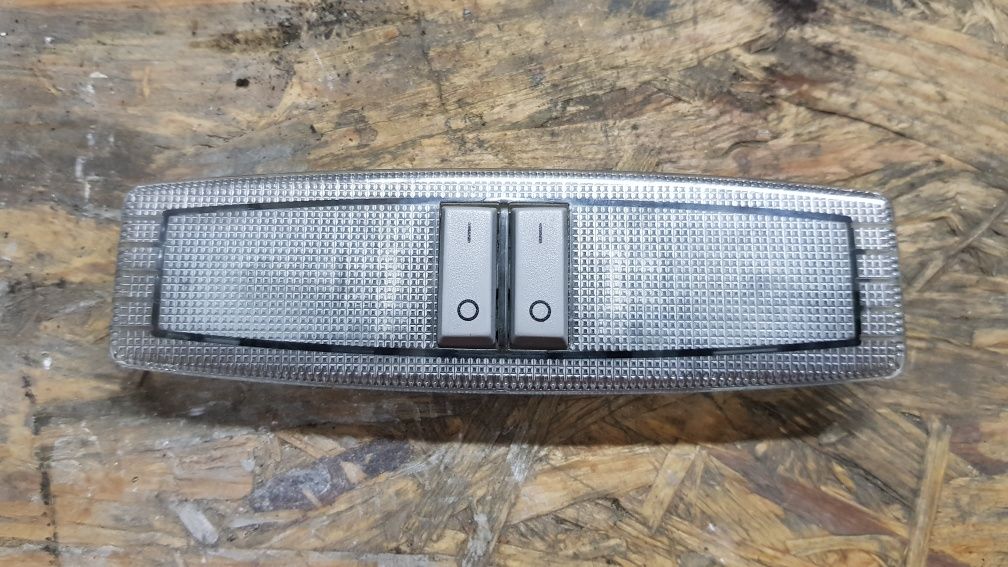Lampka wewnetrzna sufitu swiatlo podsufitki opel vectra c gts sedan