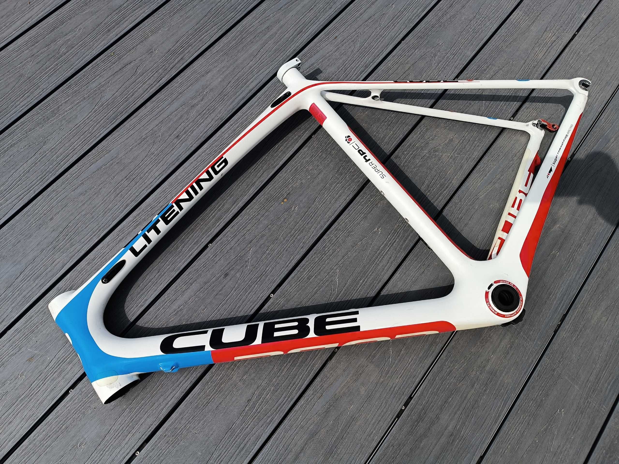 Rama CUBE Litening SCR Karbon 60cm XL - Uszkodzona przy korbie