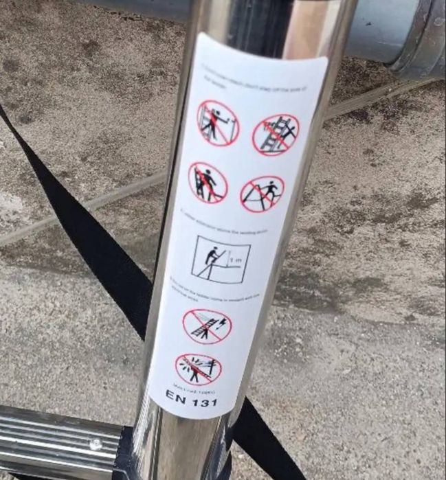 rozkładanąla drabinka o długości 3,2