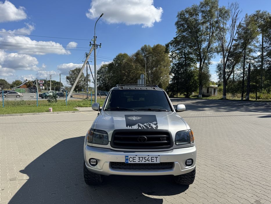 TOYOTA SEQUOIA  у відміному стані як зовні так і технічно.