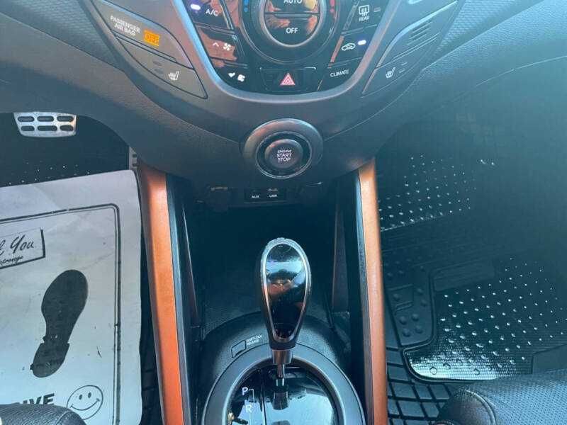 2016 Hyundai Veloster