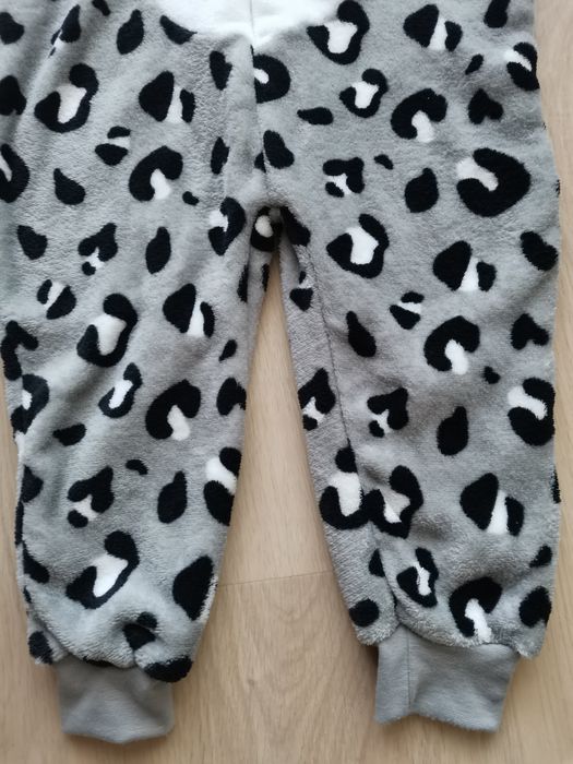 Nowy kombinezon/piżama ryś