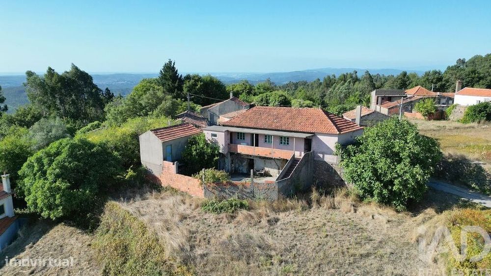 Casa de aldeia T4 em São Miguel, Santa Eufémia e Rabaçal de 140,00 m2
