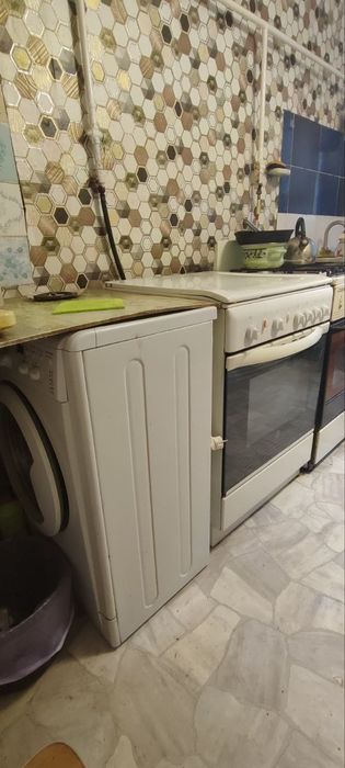 Продаж 2  кімнат в комун.квартирі, Шерстянка