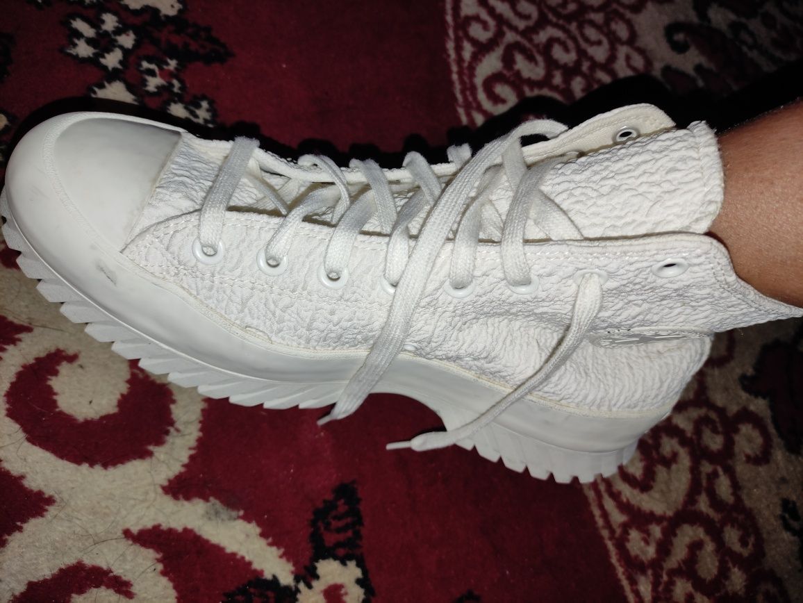 Converse trampki wysokie,na grubej podeszwie, białebiałe
