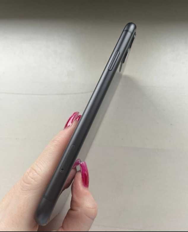 telefon smartfon Iphone 11 czarny black sprawny 64GB
