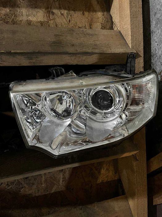 Фари права ліва передня Mitsubishi l200 Мицубиси Л200 2010-2015 р