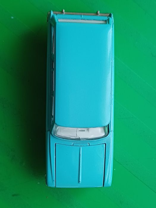 Модель авто СССР 1:43 "москвич-427". " Бирюзовый цвет"