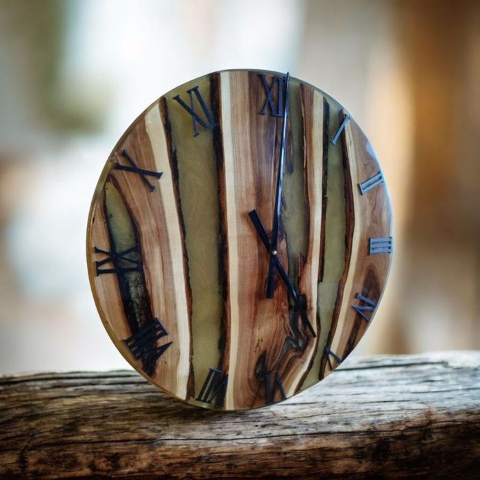 Zegar ścienny z drewna i żywicy DUŻY 49 cm – rękodzieło, unikat