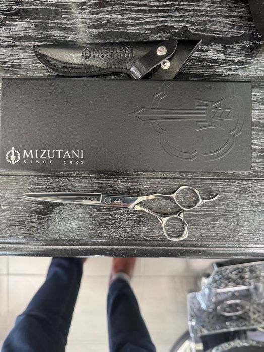 Tesoura Mizutani Shorem