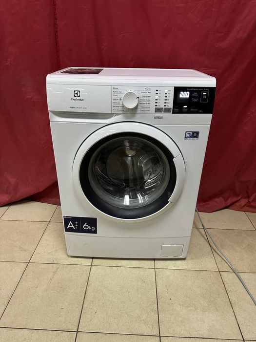 Стиральная машина Electrolux 6 кг 40 см