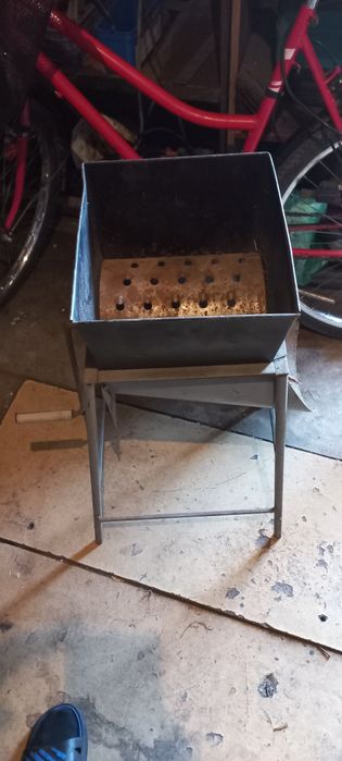 Корморізка ручна