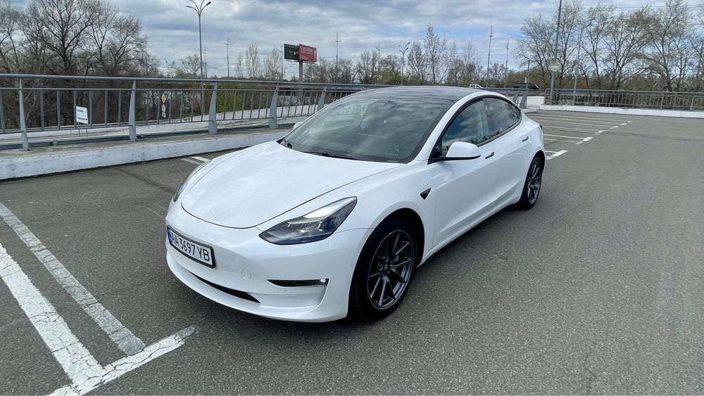 Tesla model 3 DUAL MOTOR LONG RANGE 2021