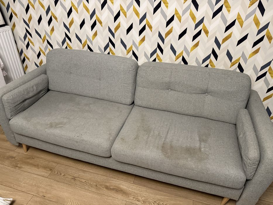 Szara kanapa rozkładana za darmo!