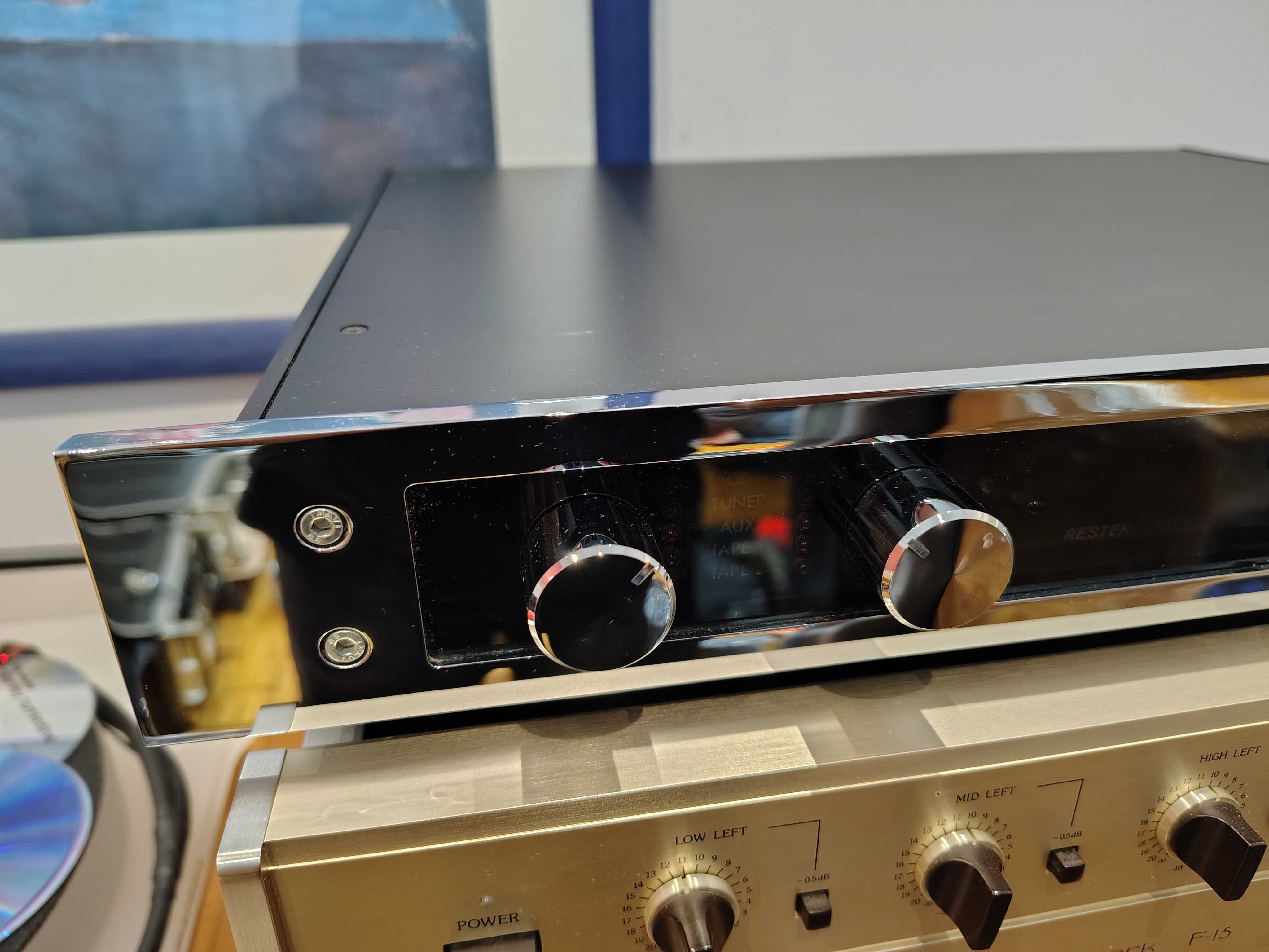Przedwzmacniacz Restek Vector + PSU