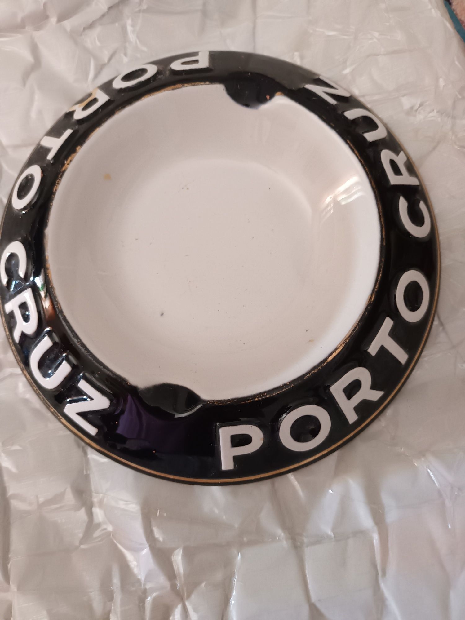 Cada peça 5€ acresce portes