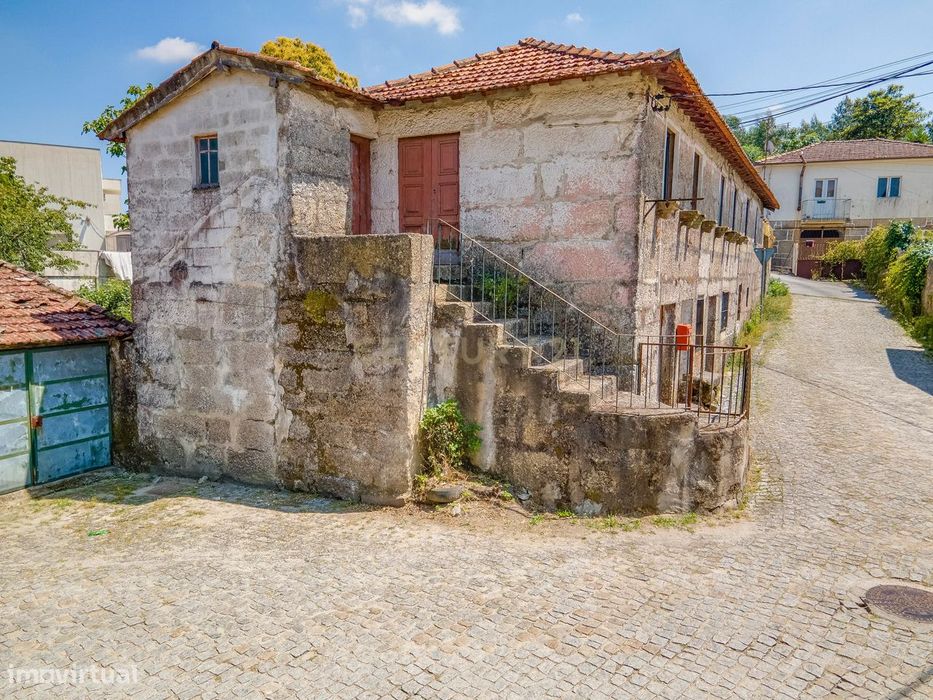 Moradia para restauro em São Martinho de Recezinhos, Penafiel