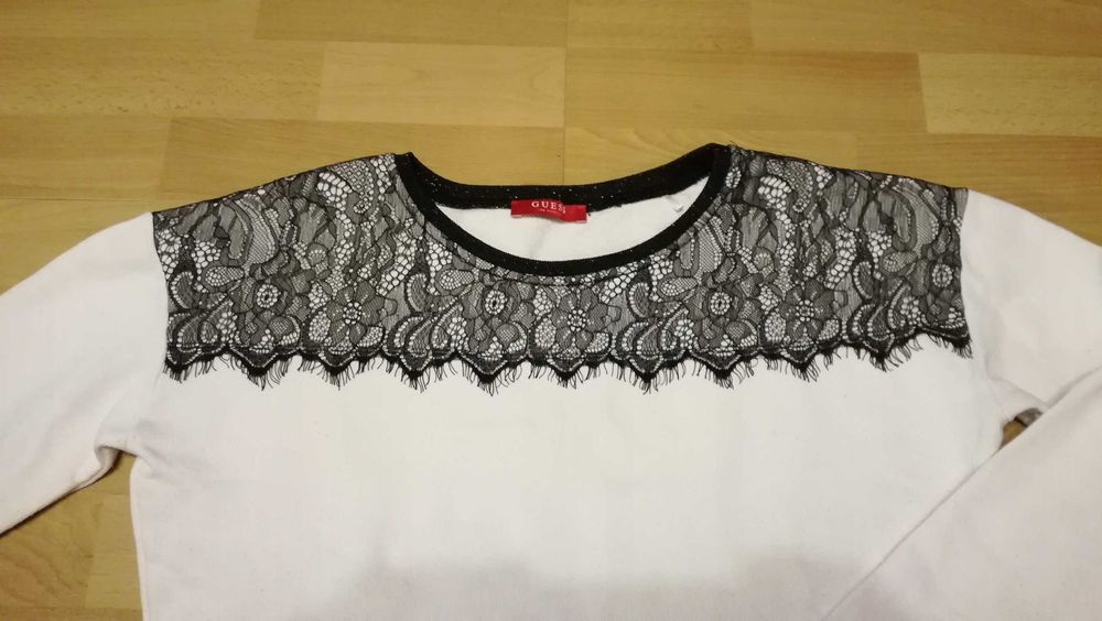 Bluzka GUESS r.M stan bardzo dobry