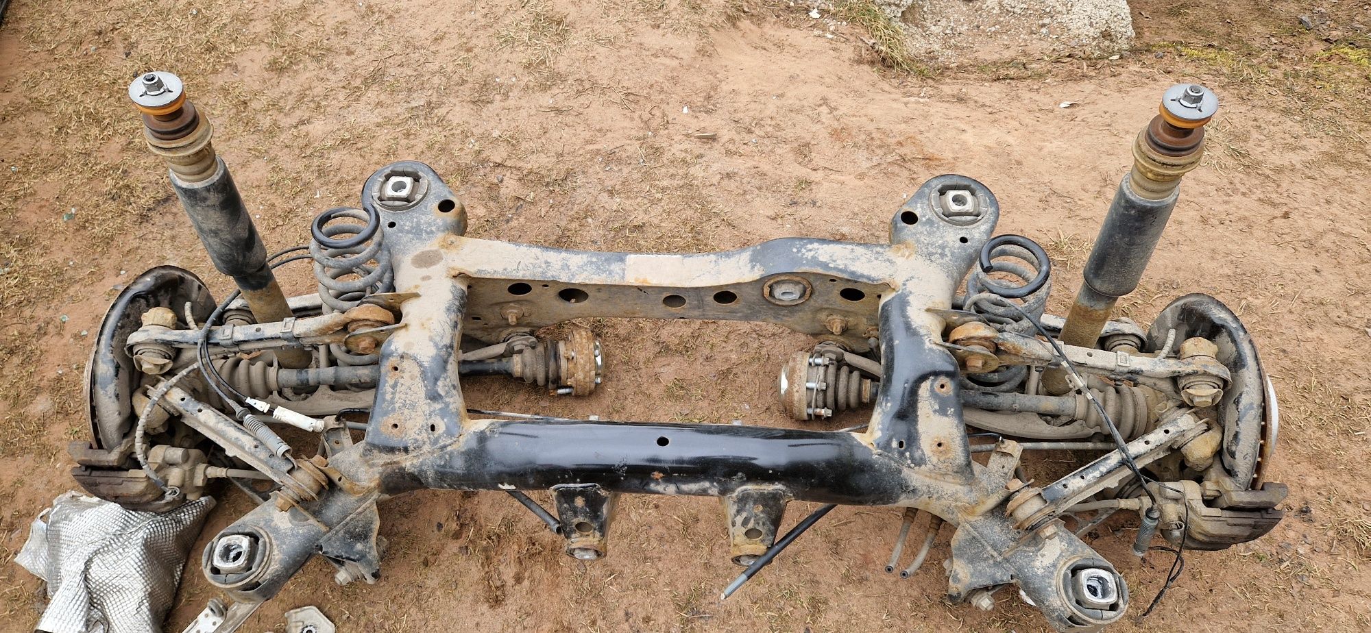 Wózek tył dyfer bmw e81 e87 118d 143ps