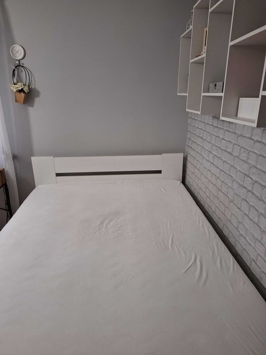 Łóżko z materacem Stefan BLack Red White