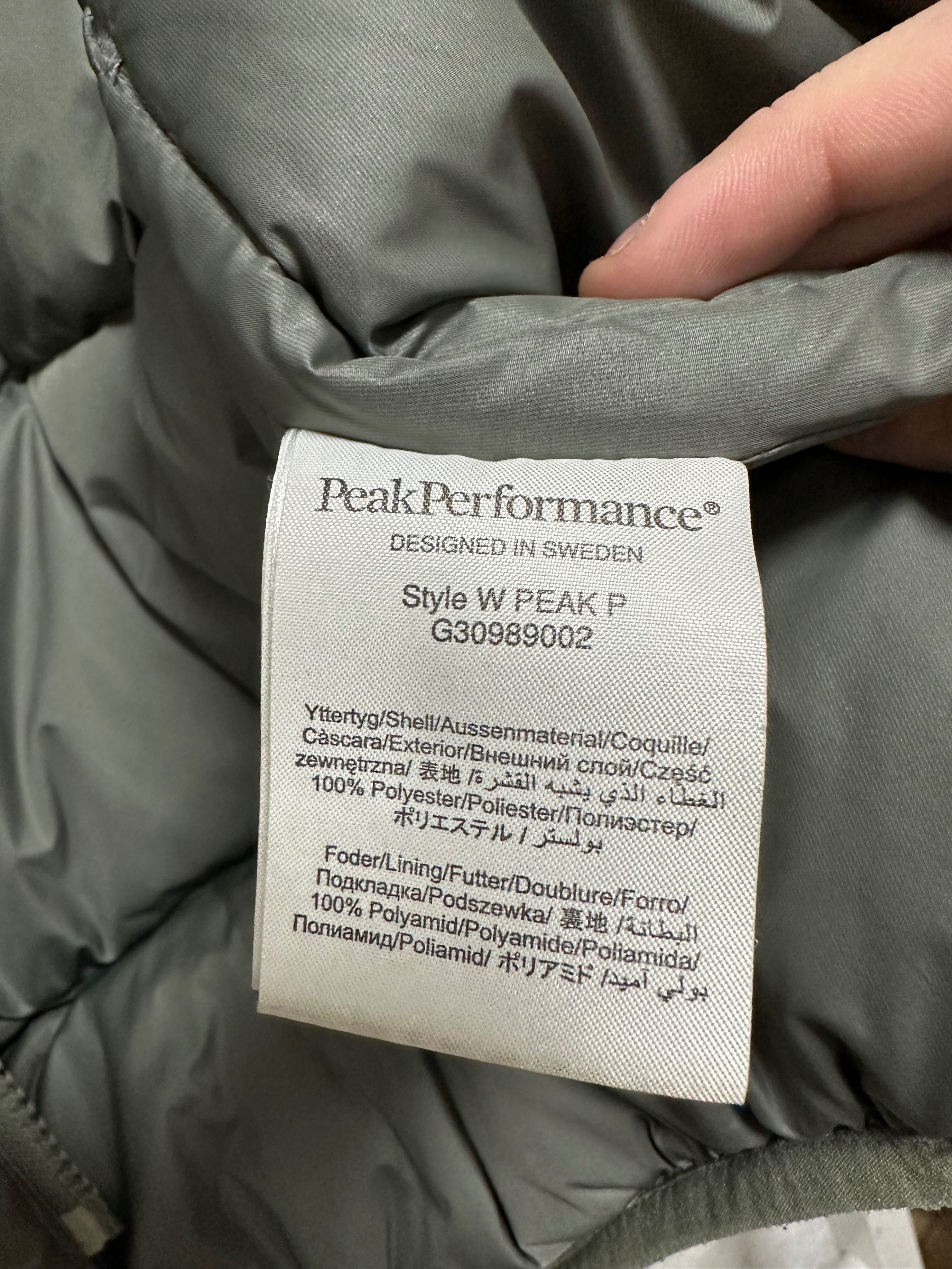 Пуховик peak performance S размер