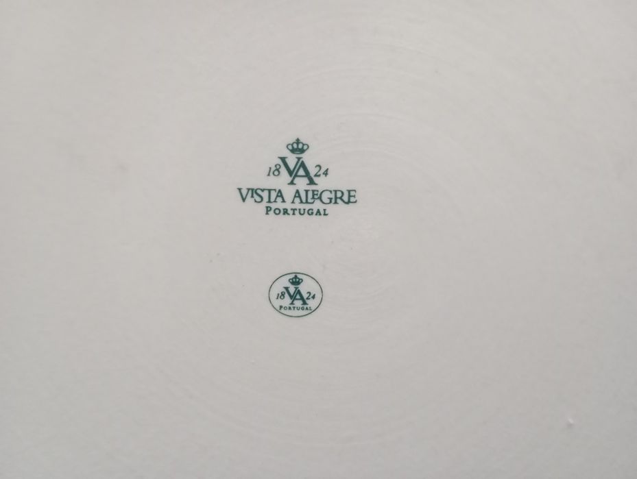 Covilhete oitavada em porcelana Vista Alegre