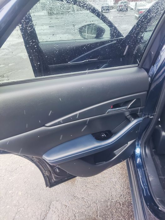 Автомобіль  Mazda cx30