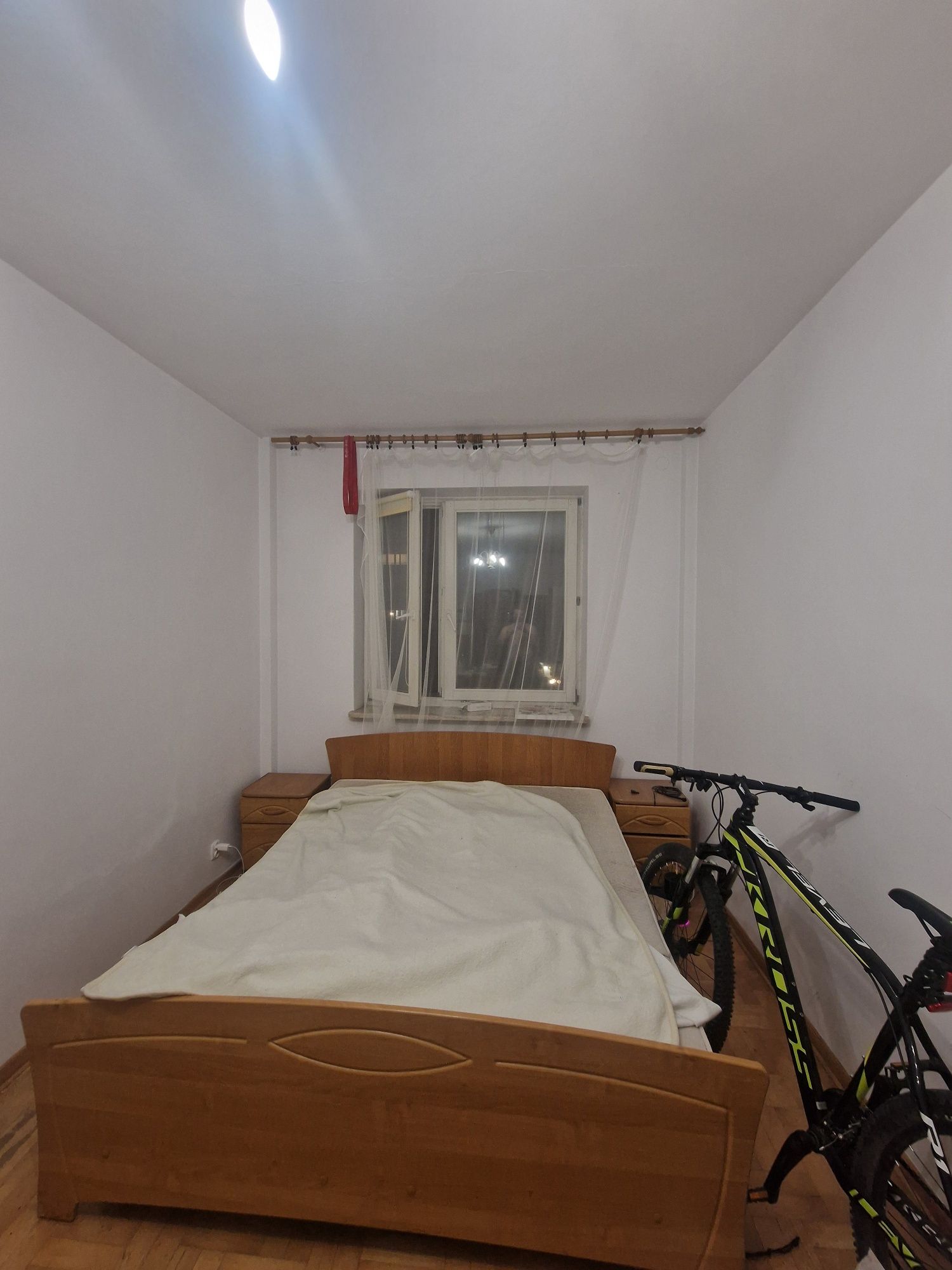 Pokoj do wynajęcia 15m2 obok Metra kabaty