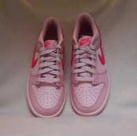 Nike Dunk Low Triple Pink (GS) 40