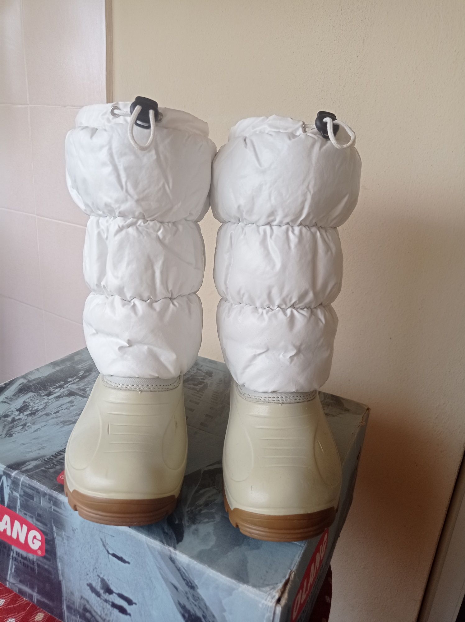 Moon- Boot Olang rozm 30-31 cena 100zl.