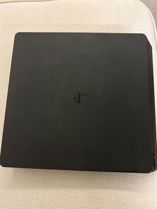 PS4 SLIM 500 GB e 1 comando azul