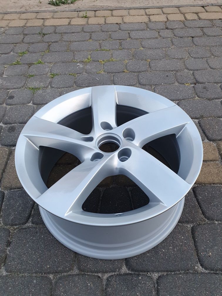 Felgi aluminiowe VW golf passat 4 sztuki 16 cali