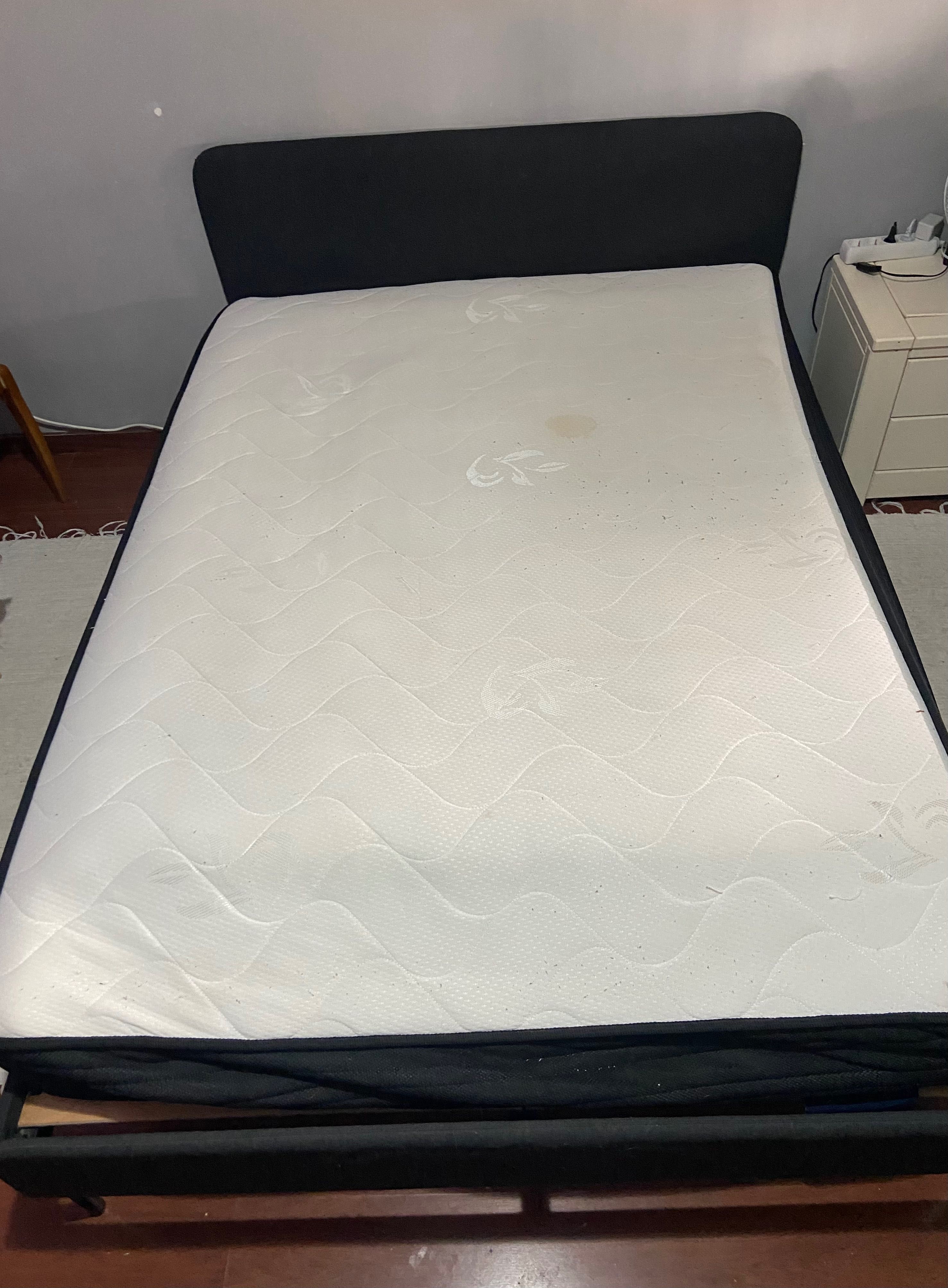 Cama de casal ikea