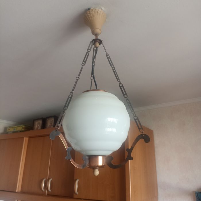 Люстра на потолок