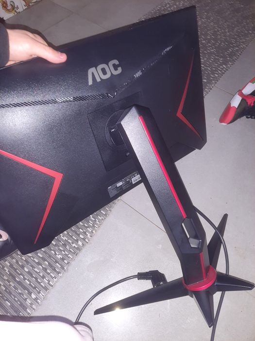 Monitor aoc pouco usado