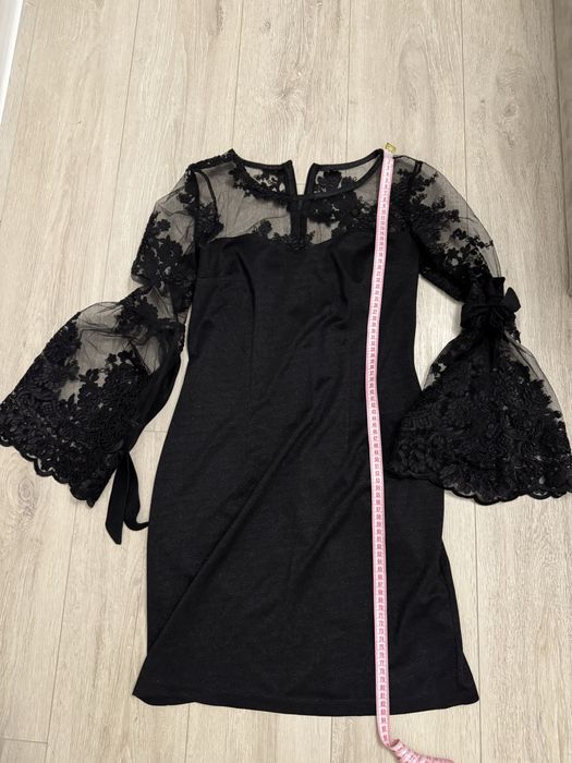 Сукня святкова з вишивкою