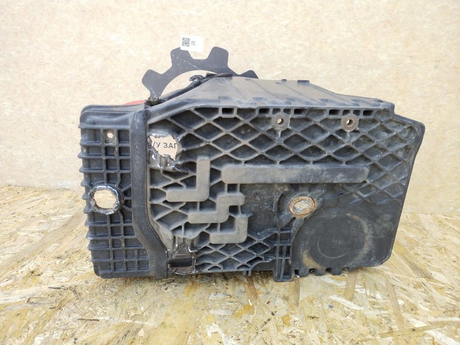 Volvo XC70 II 2007-2016 XC60 Корпус під акумулятор площадка 31201040