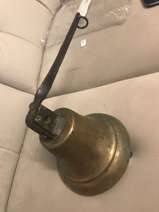 Dzwon mosiężny stary