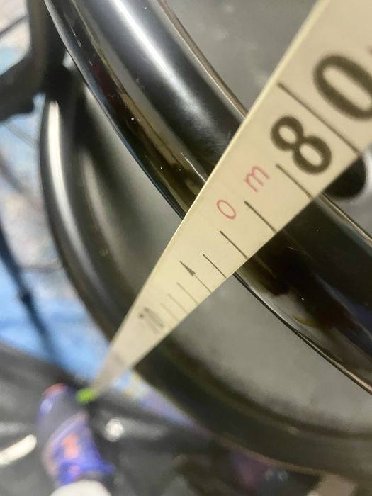 BAR/ Garrafeira: VINTAGE em madeira  +2 cadeiras de bar em metal [1980