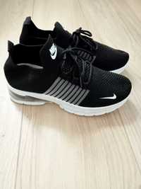 Nowe buty sportowe Nike r.38